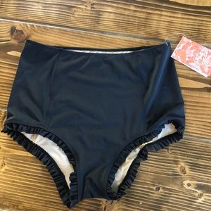 Kortni Jeane “all ruffled up” Bottoms